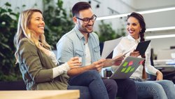 Mitarbeitende bewerten beim Swiss Arbeitgeber Award ihren Arbeitgeber. Wer als Unternehmen gut abschneidet, hat Vorteile.