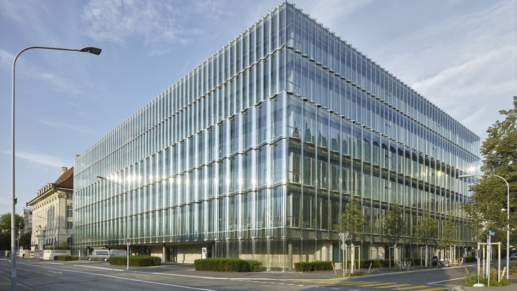 SCHWEIZ VERSICHERUNG SWISS RE