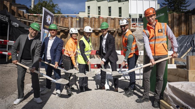 Grundsteinlegung für Wohngebäude am Dohlenweg 2, 4 und 6 in Zürich.