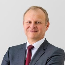  Anders Malmström, directeur financier de Swiss Re.