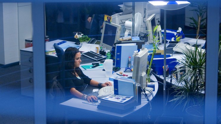 Ob Sachbearbeiterin bei der Krankenkasse, Spezialistin für IT oder Cyber Sicherheits-Architektur beim Versicherer: Die Jobsituation in der Branche ist stabil und gut. Nur die hohe Fluktuation der Mitarbeitenden macht den Arbeitgebern zu schaffen.