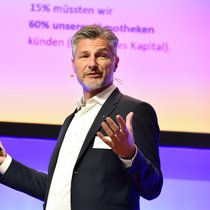 Pour l'exercice en cours, le directeur général de la ZKB, Urs Baumann, prévoit «à nouveau un bénéfice consolidé attrayant».