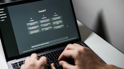 50 Prozent der Vermittlerinnen und Vermittler nutzen aktuell KI-Tools wie ChatGPT in ihrer beruflichen Tätigkeit. 