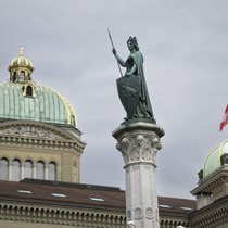 Im Bundeshaus wird wieder über die Krankenkassenprämien diskutiert.