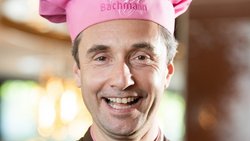 Raphael Bachmann ist CEO der Confiserie Bachmann und neu auch Verwaltungsrat beim Versicherungsbroker Verlingue.