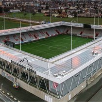 Der Name Stockhorn Arena ist Geschichte. Neu spielt der FC Thun im Visana Stadion.
