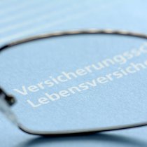 Lebensversicherungen sind ein riesiger Markt, doch die Gesamtprämien sind rückläufig.