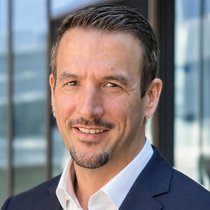 «Der  Hagelscanner erfasst Schäden an Fahrzeugen in wenigen Minuten mit hoher Genauigkeit»: Michael Villiger, Leiter Schaden Motorfahrzeuge bei der AXA. 