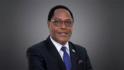 Jean Baptiste Ntukamazina, Generalsekretär der African Insurance Organisation. 