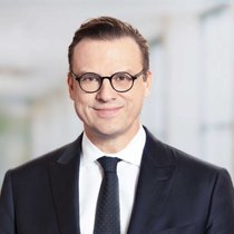 Le PDG de Swiss Life, Patrick Frost, est classé premier parmi les assureurs suisses cités dans le classement des PDG de la société de conseil Obermatt.