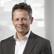 André Steiner ist Präsident des Verwaltungsrats und Geschäftsführer der Mendo AG, Bern sowie Leiter der Geschäftsstelle für die Westschweiz und das Tessin der IAF Interessengemeinschaft für Finanzausbildung.
