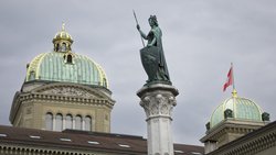 Im Bundeshaus wird wieder über die Krankenkassenprämien diskutiert.