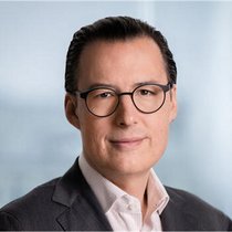 Philipp Rüede verfügt über mehr als zwei Jahrzehnte Erfahrung im Bank- und Rückversicherungsgeschäft.