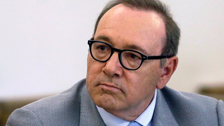 Der 100-Millionen-Dollar-Prozess um Kevin Spaceys gescheiterte «House of Cards»-Staffel kommt endlich vor Gericht.