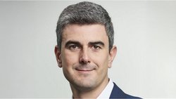 Neue Herausforderung für Rafael Schneider bei Swiss Re.