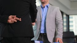 Versicherungsbetrug ist im Bereich Motorfahrzeug-, Sach- und Haftpflichtversicherungen leider weit verbreitet.