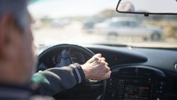 Alter, Staatsangehörigkeit oder Wohnort haben entscheidenden Einfluss auf die Höhe der Prämien in der Autoversicherung.