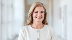 Bettina Kurth: «Die Vereinbarkeit von Familie und Beruf bleibt eine Herausforderung. Angefangen bei Kinderbetreuungsoptionen und Tagesstrukturen bis hin zur Frage der Besteuerung von Familien mit Einkommen beider Elternteile.»