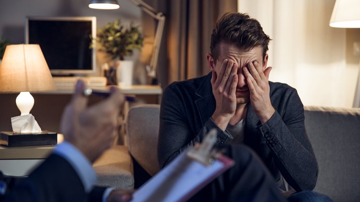 Psychologische Psychotherapeut:innen können seit dem 1. Juli 2022 zulasten der Grundversicherung auf ärztliche Anordnung hin selbständig und auf eigene Rechnung tätig sein.