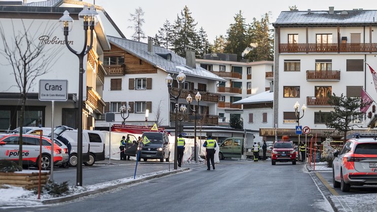 Outre les souffrances humaines, l'incendie catastrophique du bar « Le Constellation » a soulevé des questions concernant la prise en charge des coûts, la responsabilité et les éventuels dommages matériels.
