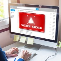 KI-Technologien gelingt es immer besser, Sicherheitslücken schneller und in grösserem Umfang zu identifizieren.