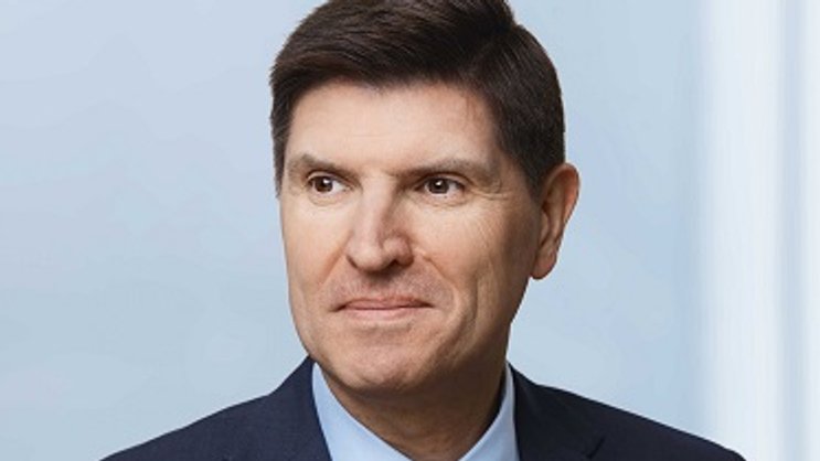 Retournerait à son ancien poste en tant que membre du conseil d'administration: George Quinn.