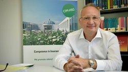 Hält den vorliegenden Entwurf einer Erdbebenversicherung für untauglich: Hato Schmeiser, Direktor des Instituts für Versicherungswirtschaft an der Universität St. Gallen (HSG).