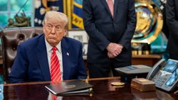 «L'Europe va devoir payer un peu plus, le reste du monde va devoir payer un peu plus et l'Amérique va payer beaucoup moins»: le président américain Donald Trump.