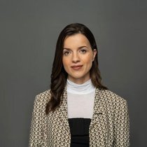 Arta Nasradini Arta Nasradini wird Leiterin der Luftfahrtversicherung bei Scor.