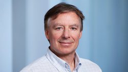«Im Alltag mit all seinen Tücken und Kommunikationsproblemen dringen die relevanten Informationen nur harzig bis in die Führungsetage»: Professor Didier Sornette.
