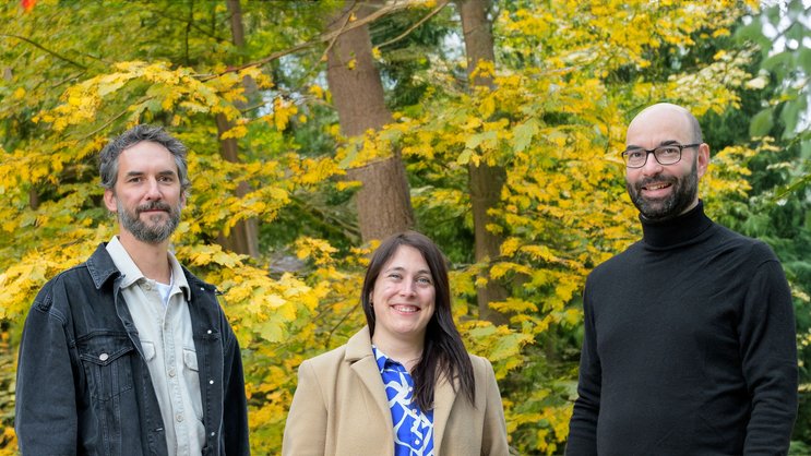 Les lauréats de cette année (de gauche à droite): Loïc Delacour de la RTS, Virginie Maret du journal Le Nouvelliste et Sevan Pearson du journal La Liberté.