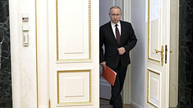 Russlands Präsident Wladimir Putin reagiert auf die Wirtschaftssanktionen westlicher Länder mit einem neuen Gesetz.