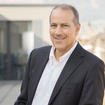 «Digital mobile medicine wird sich meines Erachtens in der Medizin als wichtiges kostengünstiges Standbein etablieren»: Andreas Schönenberger, CEO Sanitas.