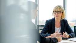 Die neue Gesetzgebung im Bereich Finanzdienstleistungen und Finanzinstitute hat einschneidende Konsequenzen für die Beratung von Anlagekunden.