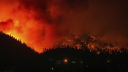 Axa bestätigt trotz Waldbränden die Jahresziele.