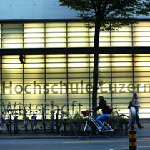 Das IFZ Insurance Summit der Hochschule Luzern liefert Einblicke in eine sich durch KI zunehmend veränderte Geschäftslandschaft bei Versicherern.