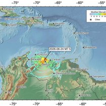 Ort des Erdbebens der Stärke 7,5 mit den vom US Geological Survey (USGS) geschätzten Erschütterungsintensitäten.