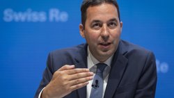 Hohe Bruttomargen beim Underwriting machen die Rückversicherung von Katastrophen-Risiken zu einer attraktiven Quelle zukünftiger Erträge. Im Bild: Christian Mumenthaler, Swiss Re.