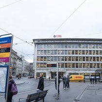 En comparaison internationale, Zurich n'arrive qu'en troisième position des places financières les plus attractives, loin derrière Singapour et Dubai.