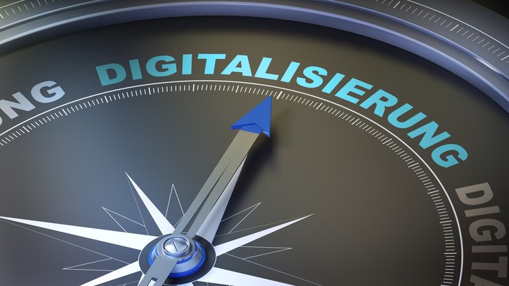 Die Deutschen greifen auch bei Versicherungen zunehmend auf bequeme und einfach zugängliche digitale Angebote zurück.