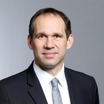 Bernhard Kaufmann passe de l'Helvetia à Swiss Re en tant que chef de la gestion des risques.