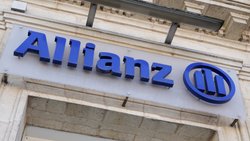 Allianz führt die Marken-Rangliste auch in diesem Jahr an.