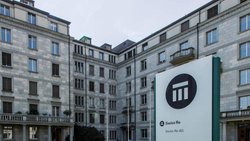 Swiss Re und die Konkurrenz im ersten Halbjahr mit rekordhoher durchschnittlicher Eigenkapitalrendite von 21,5 %.
