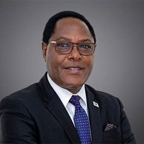 Jean Baptiste Ntukamazina, Generalsekretär der African Insurance Organisation. 