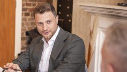 «Erleben wir tatsächlich einen strategischeren und stärker verankerten Legacy-Markt?»: Janic Schilling, Head of Legacy Origination, P&C Reinsurance bei Swiss Re.