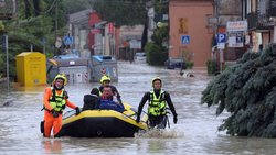 Les conditions météorologiques extrêmes dues au changement climatique sont de plus en plus fréquentes.