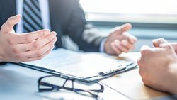 Sowohl Zurich als auch Axa betrachten den D&O-Markt in der Schweiz als attraktive Nische.
