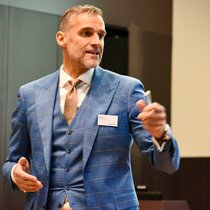 Hat extreme Unterschiede bei der Verzinsung des PK-Kapitals festgestellt: Iwan Deplazes, Leiter Asset Management der ZKB, während der Präsentation der 25. PK-Studie von Swisscanto in Zürich.