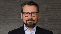 Leander Metzger, Berkshire Hathaway Specialty