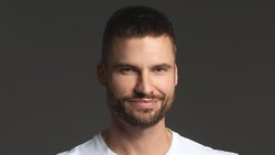 «Viele Unternehmen integrieren KI in ihre alltäglichen Geschäftsprozesse, doch dies spiegelt sich nicht immer in den Gesprächen zur Risikoprüfung wider»: Aaron Aanenson, Leiter des Versicherungsbereichs für Nordamerika bei KYND.